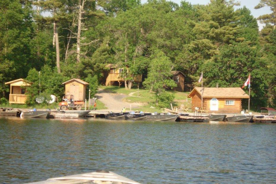 Lake of the woods fishing lodge for sale