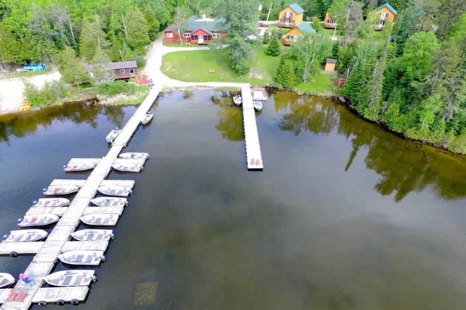 Ontario Fishing Lodge For Sale