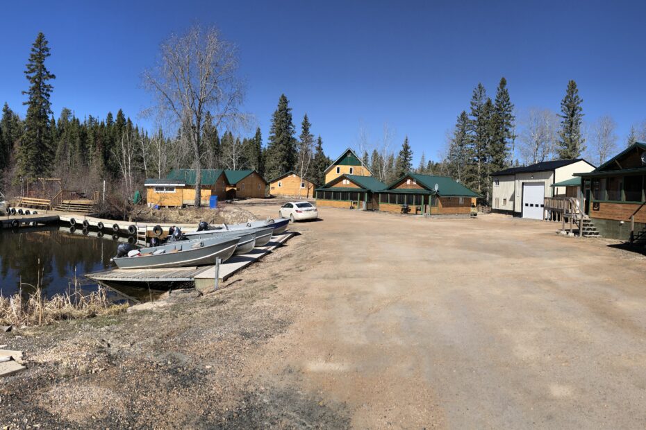 Manitoba Fishing Hunting Lodge For Sale