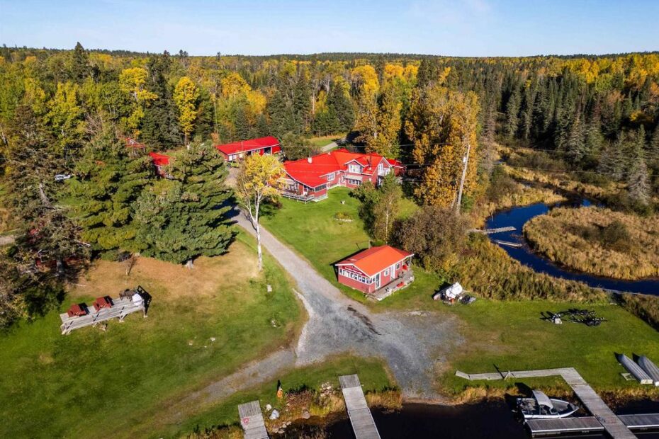 Ontario Lodge For Sale