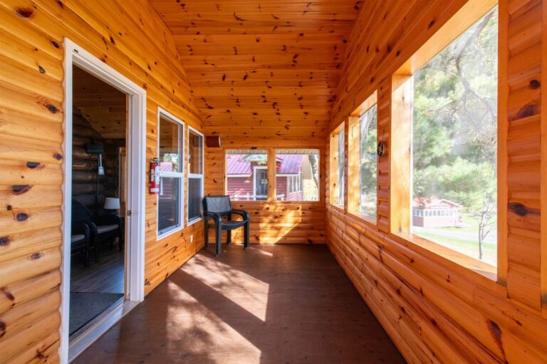 Ontario Lodge For Sale