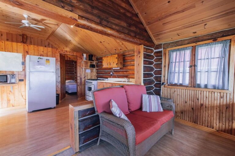 Ontario Lodge For Sale