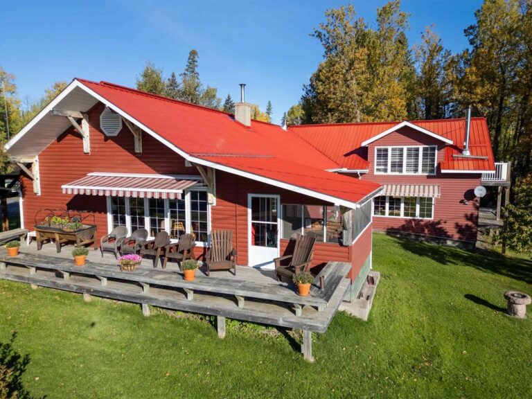 Ontario Lodge For Sale