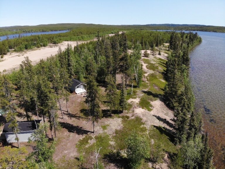 NWT Canada Lodge For Sale