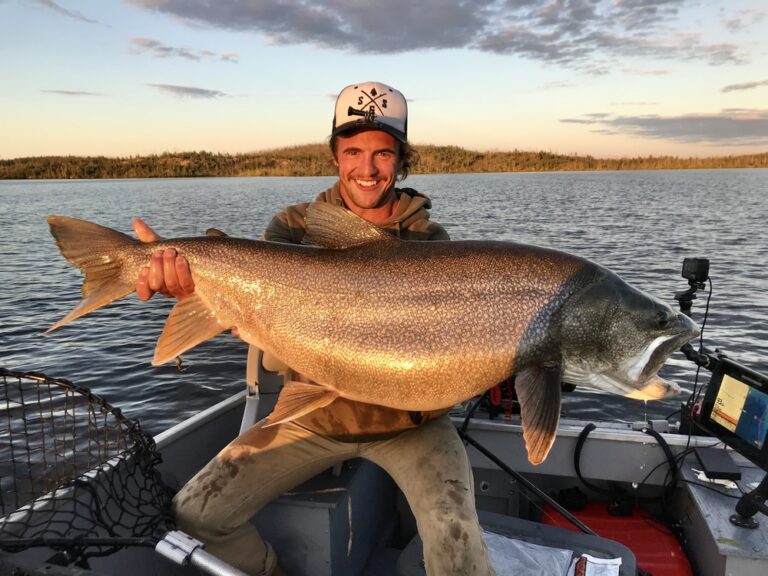 NWT Canada Lodge For Sale