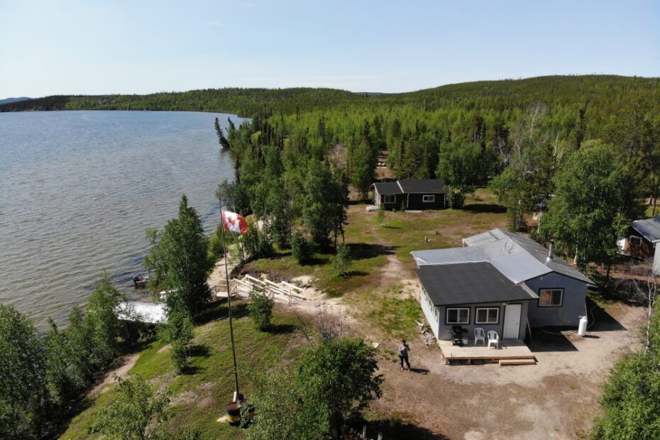NWT Canada Lodge For Sale
